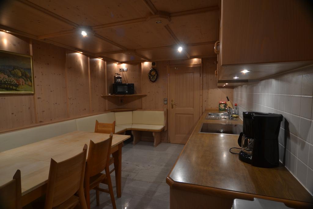 Schwarwald Apartment シュルッフゼー 部屋 写真
